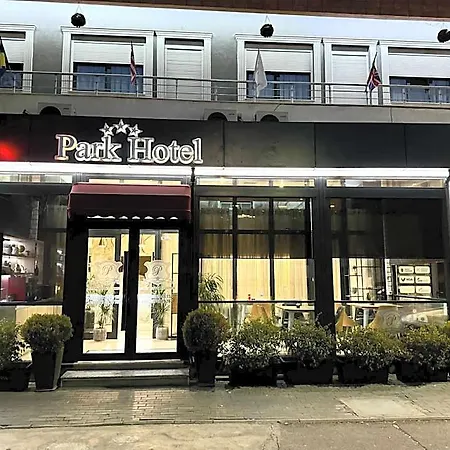 Park Tirana Hotell 3*