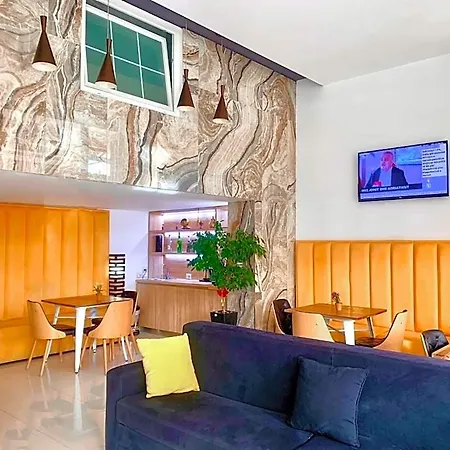 Hotell Park Tirana 3*