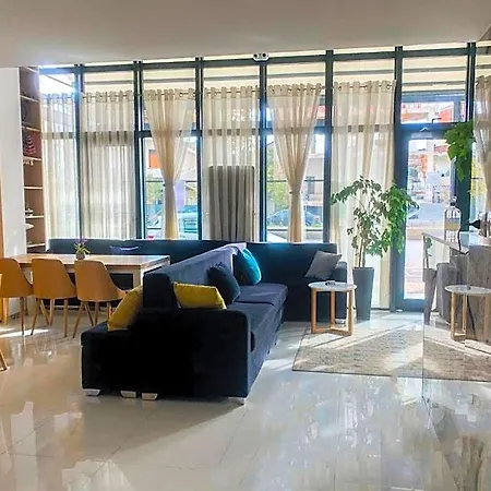 Park Tirana Hotell 3*